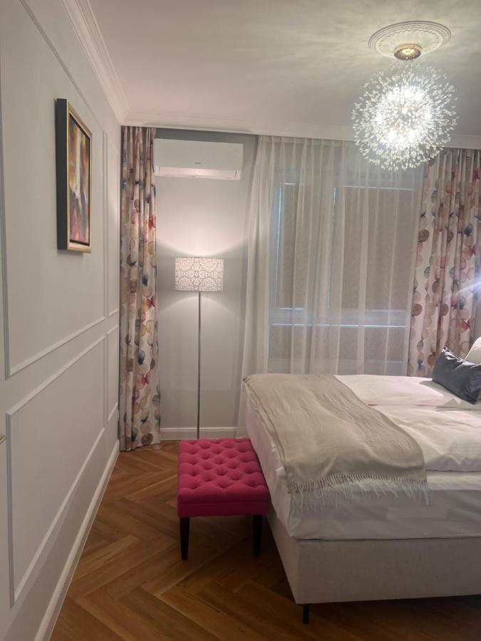 Bella Casa Luxury Apartament Радом Экстерьер фото